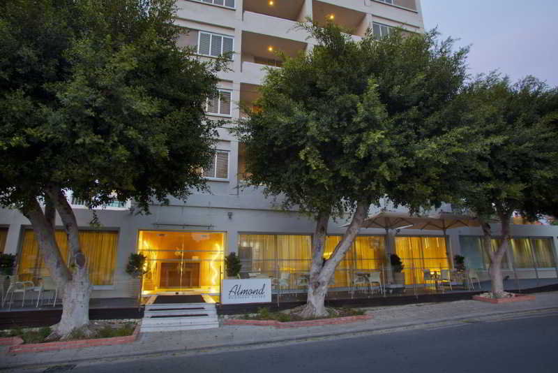 Almond Business Suites 4