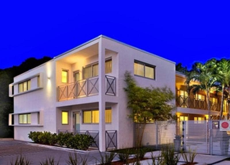 1818 Meridian House photo 1