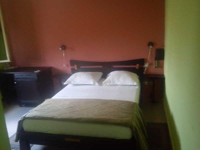 Hotel Roza 4