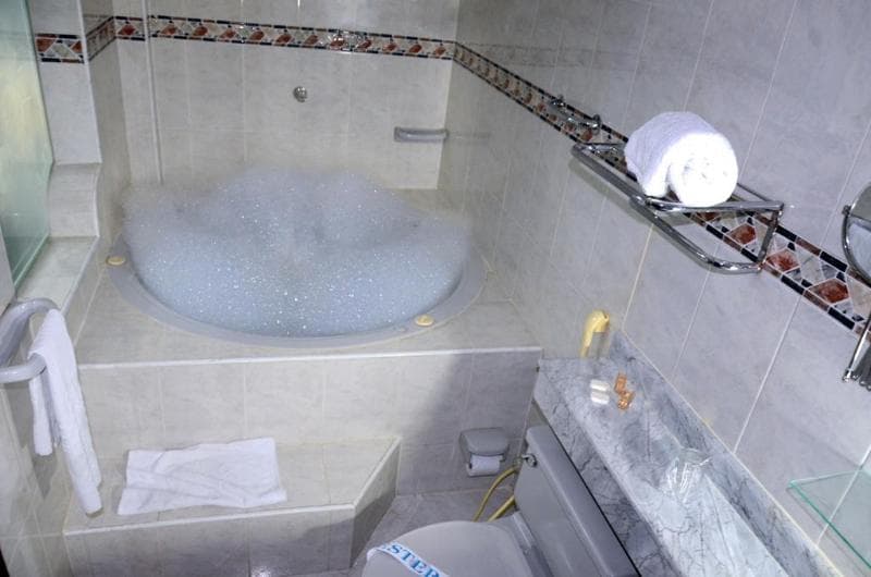 Hotel Intersuites photo 1