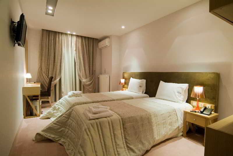 Trokadero Hotel photo 1