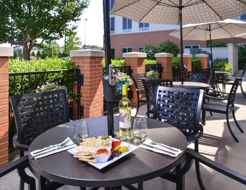 Hyatt Place Garden City 3