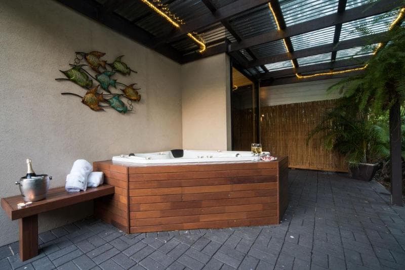 Seclude Adults Luxury Rainforest Retreat 5