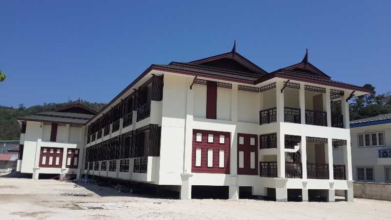 Pp Charlie Beach Resort main