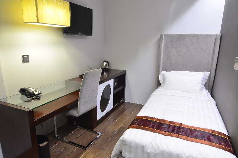 Bliss Hotel Singapore 4