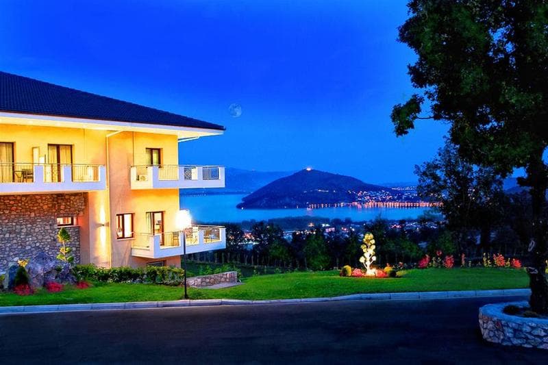 Enastron View Hotel 3