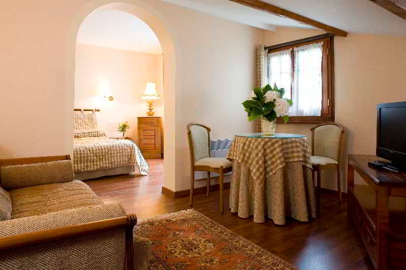 Hotel The Originals Argi Eder 4