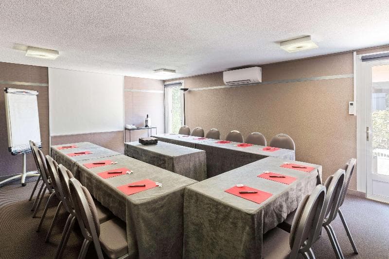 Sure Hotel By Best Western Chateauroux photo 1