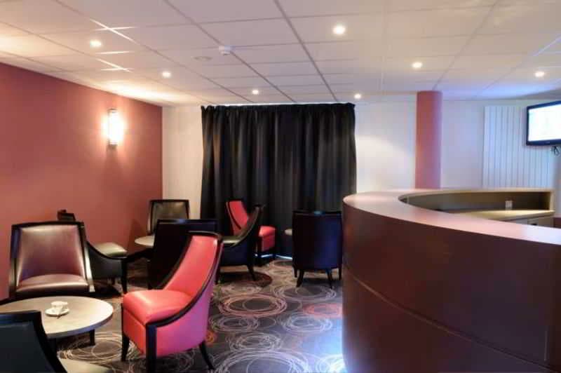 Hotel The Originals Vreux Nord Acadine 3