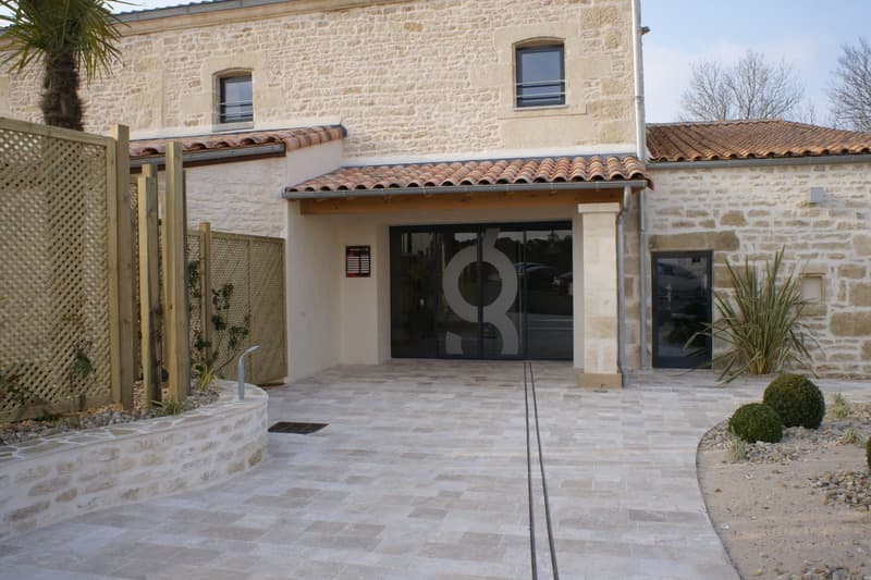 Hotel The Originals Niort La Grange photo 1