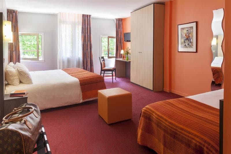 Hotel The Originals Chinon Le Lion D Or 3