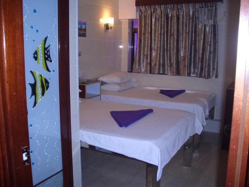 Maple Leaf Guest House 4