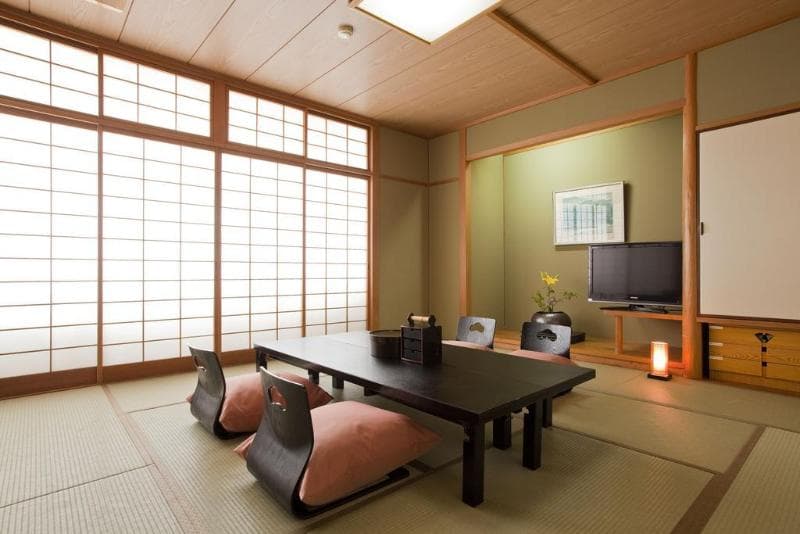 Osaka Yamatoya Honten 4