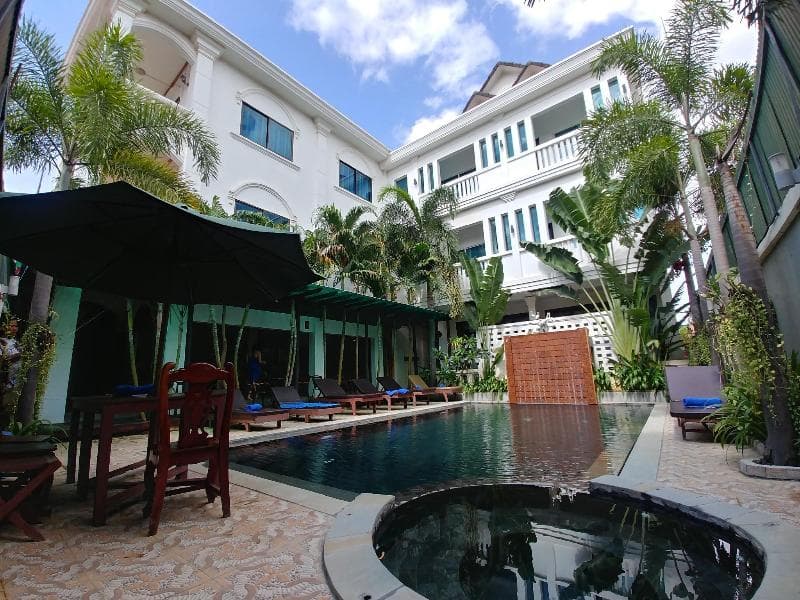 Central Night Hotel photo 1