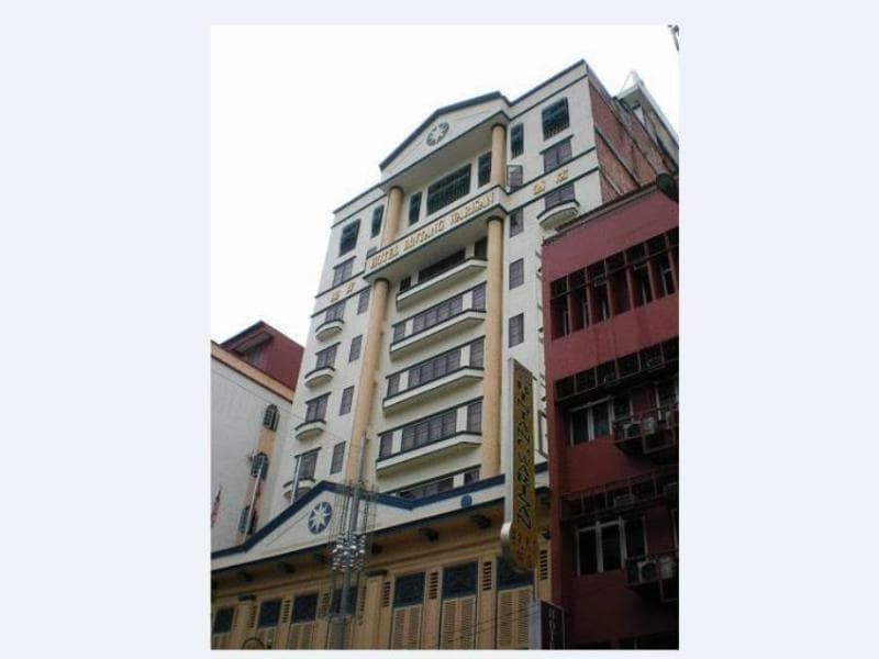 Bintang Warisan main