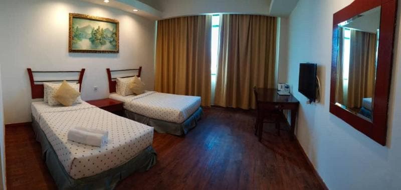 Mayres Hotel photo 1