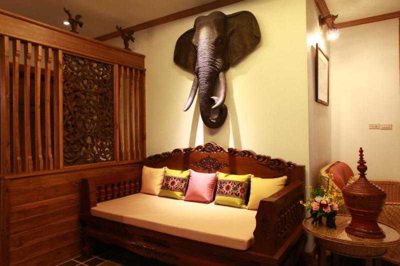 Rich Lanna House 3