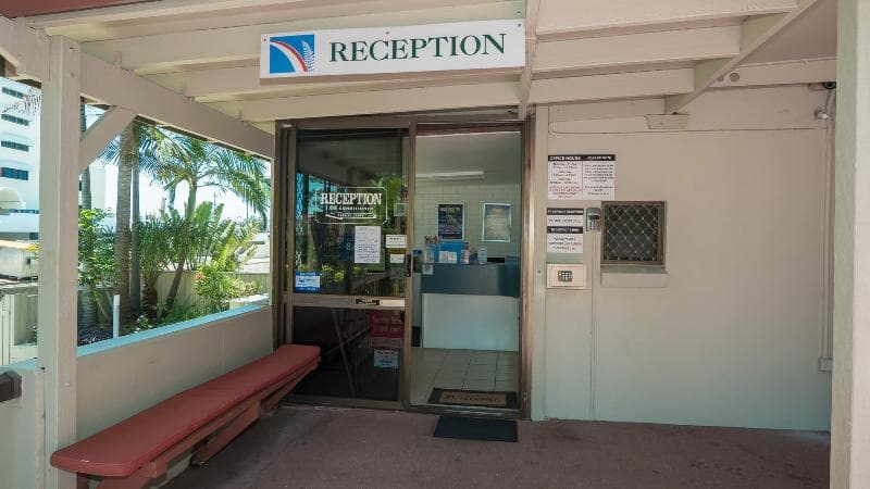 Trickett Gardens Holiday Inn main