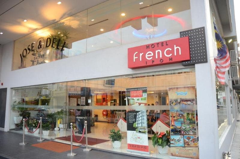 French Hotel 3