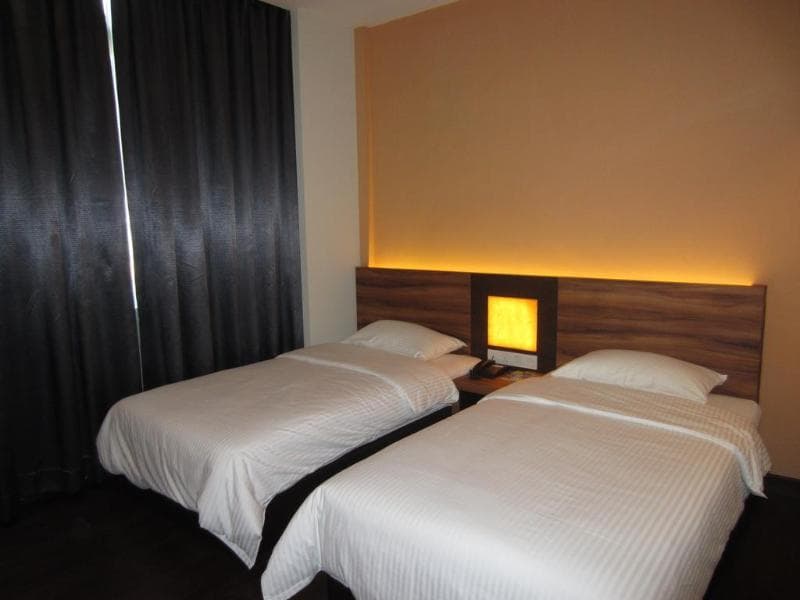 Waterfront Boutique Hotel 2