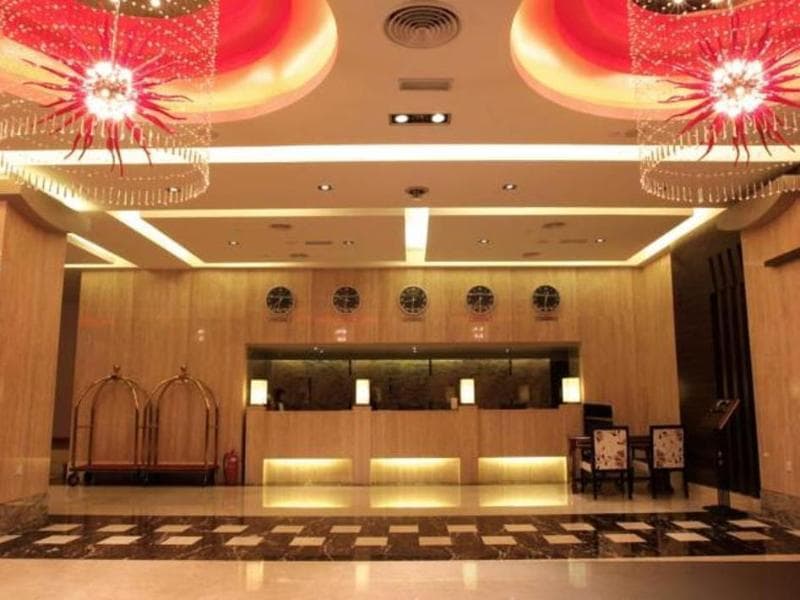 Crown Garden photo 1