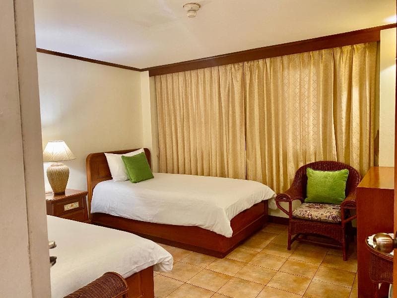 Surin Bay Inn 5