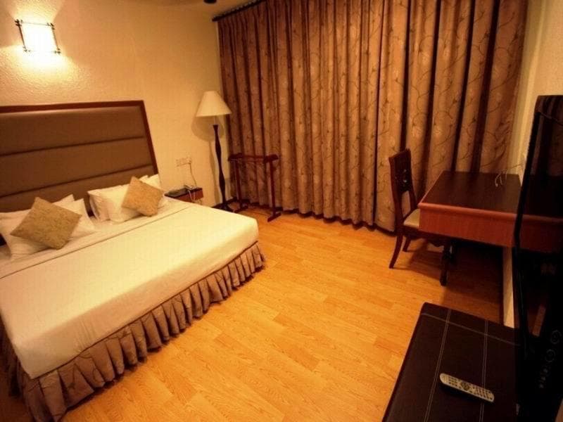 Crystal Lodge Hotel 5