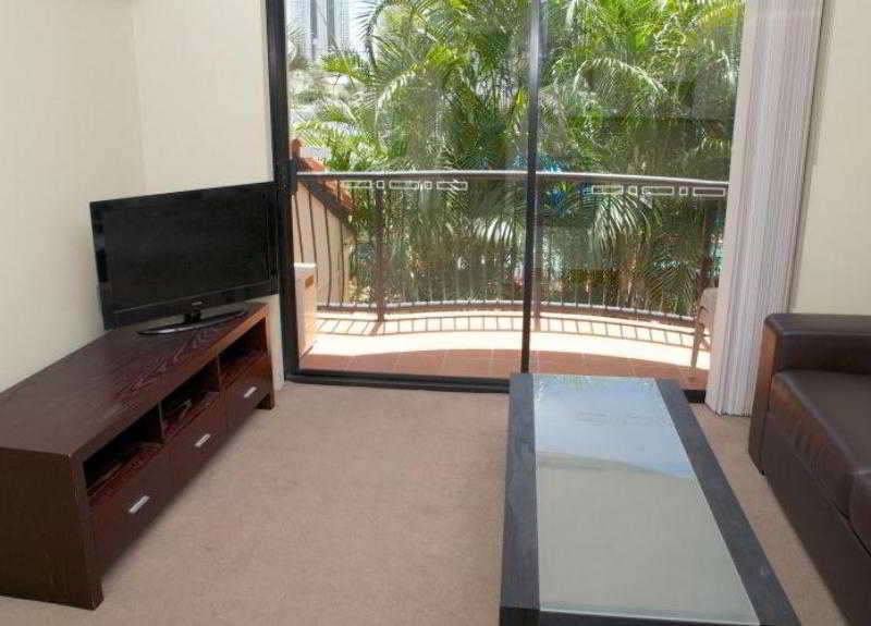 Chevron Palms 3