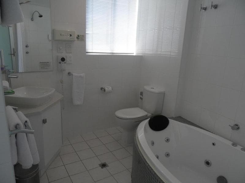 Atlantic Tower Motor Inn 4