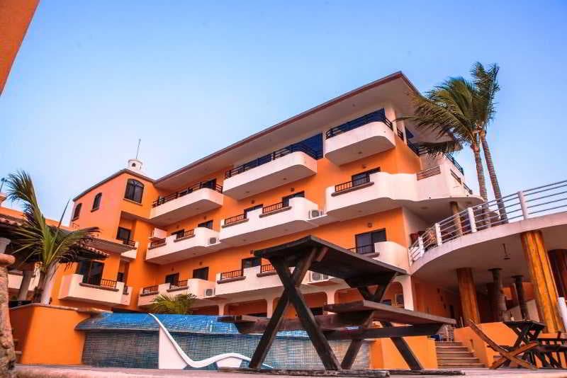 Hotel La Alondra photo 1