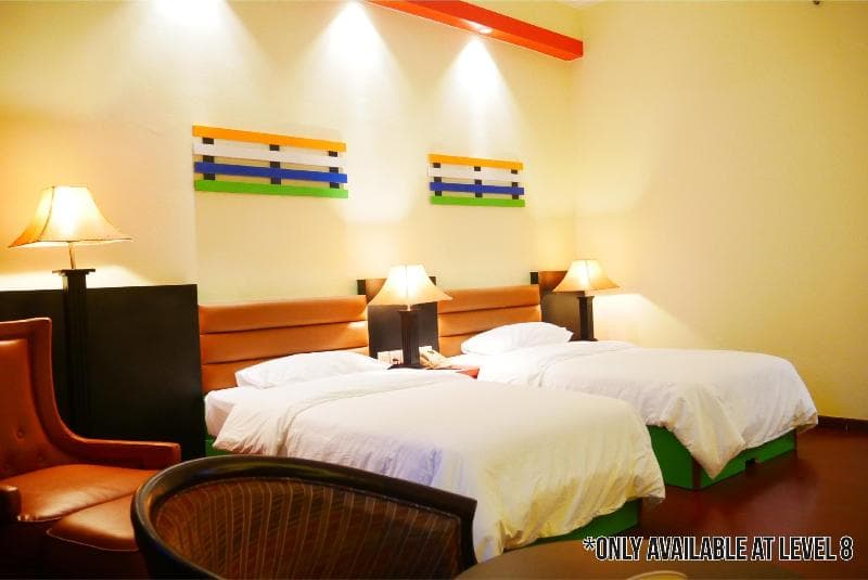 Golden View Batam main