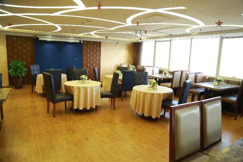 Ivory Grand Hotel Apartments 1