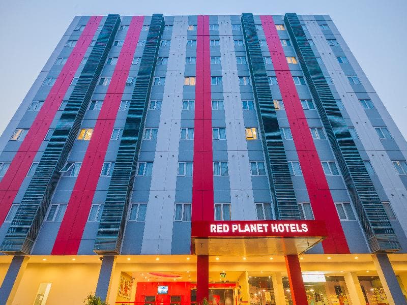 Red Planet Bekasi 3
