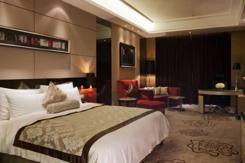 Easeland Hotel 5