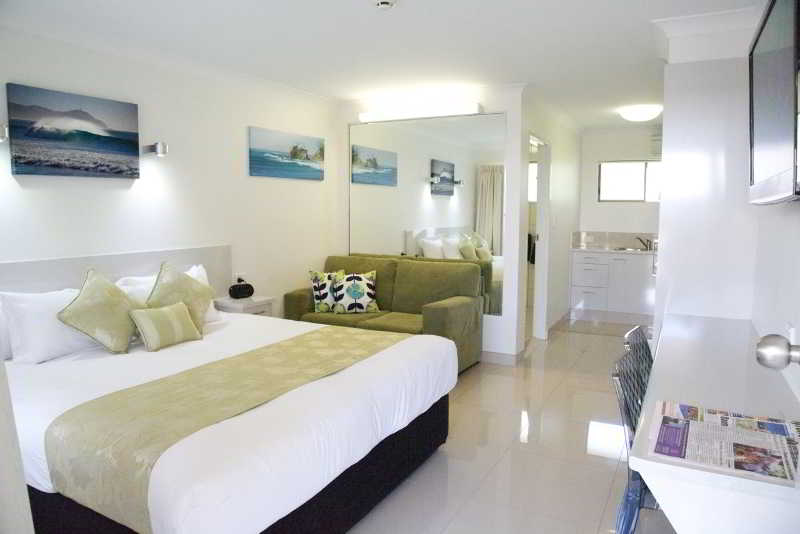 Bay Motel 5