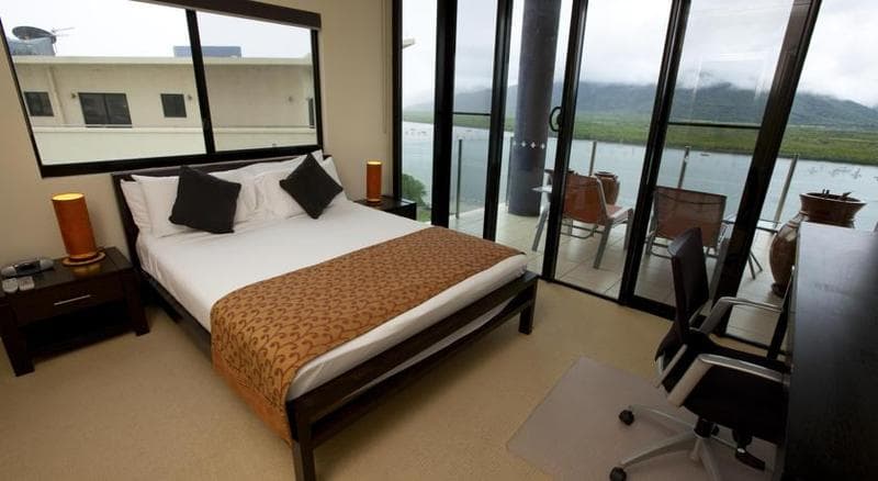 Park Regis Piermonde Apartments 5