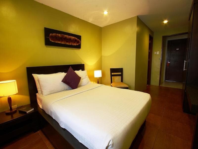 Home Crest Hotel 2