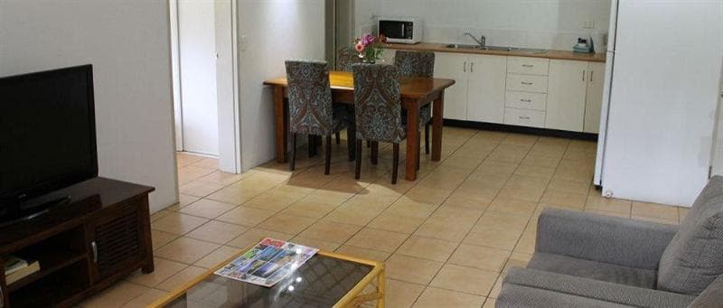 Cairns Reef Apartments & Motel 4
