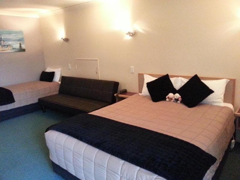 New Castle Motor Lodge 3