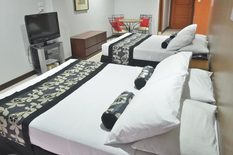 Jupiter Suites 3