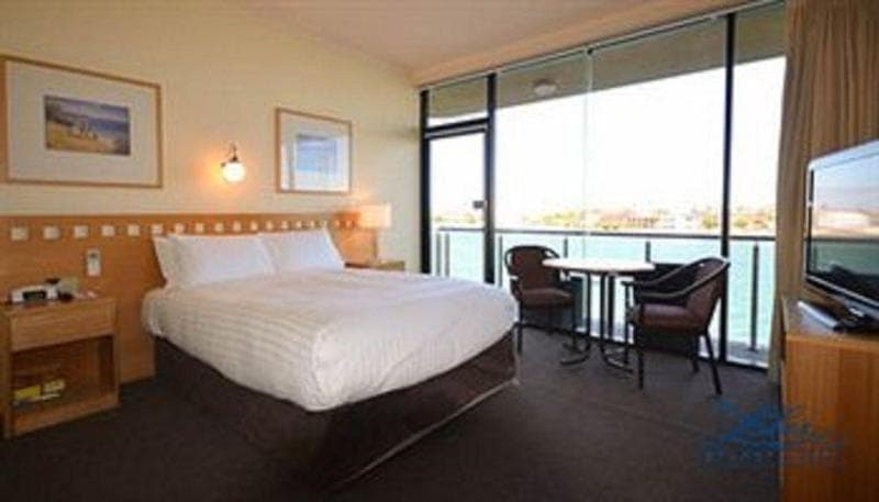 The Lakes Resort Hotel 2