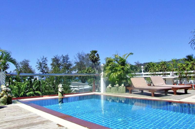 Rayaburi Hotel Patong 4
