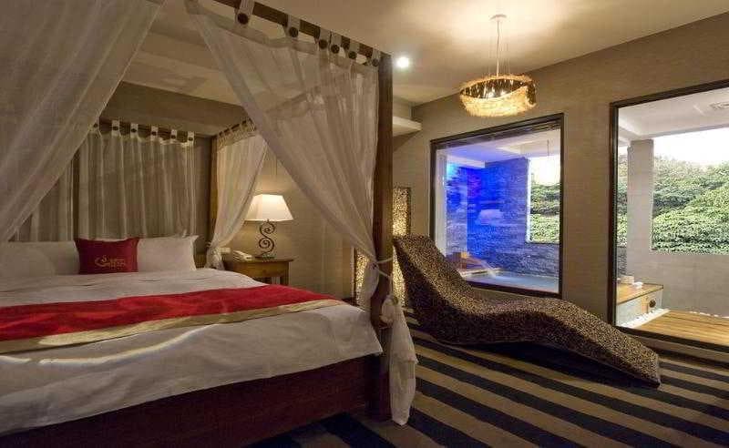 Golden Hot Spring Hotel main