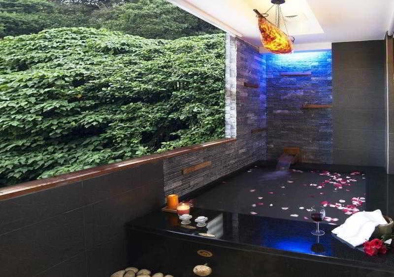 Golden Hot Spring Hotel photo 1