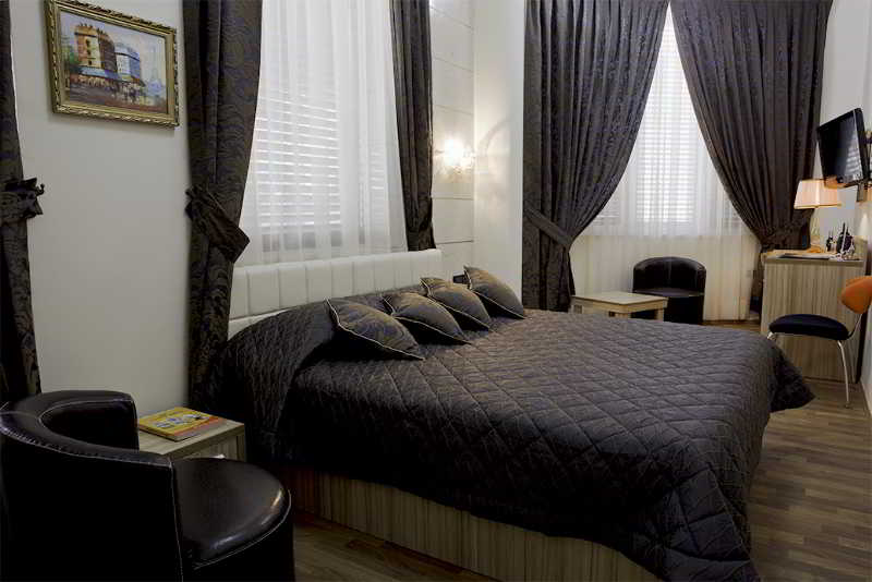 Hotel Comfort Tirana 4