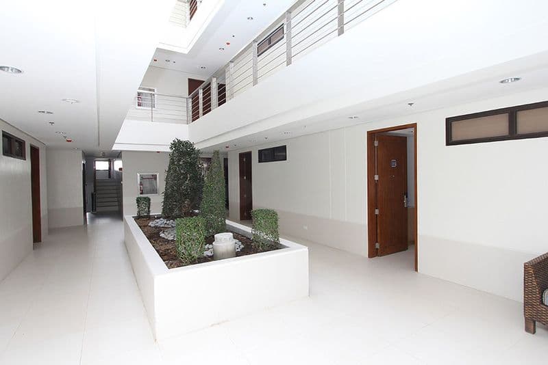Crown Regency Courtyard Resort 4