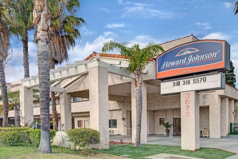 Howard Johnson by Wyndham Torrance photo 1