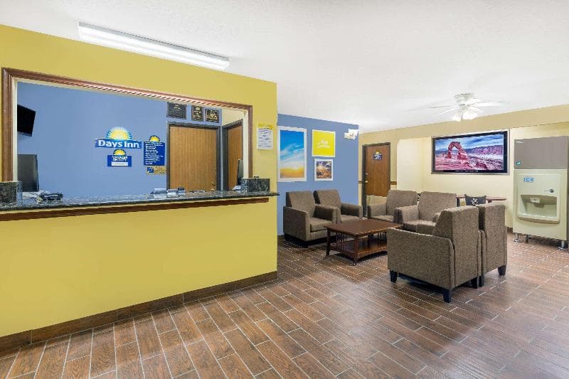 Days Inn by Wyndham Moab 5