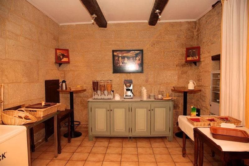 Hotel Restaurant Les Glycines photo 1