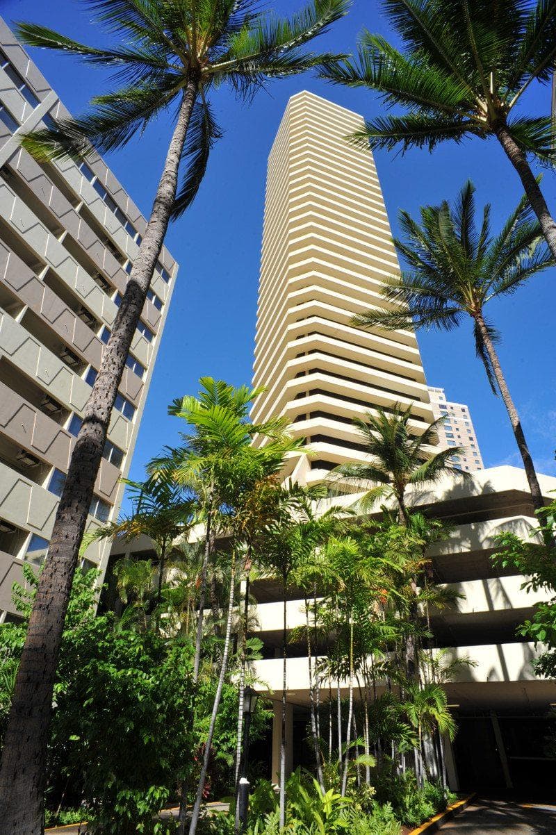 Marina Tower Waikiki main